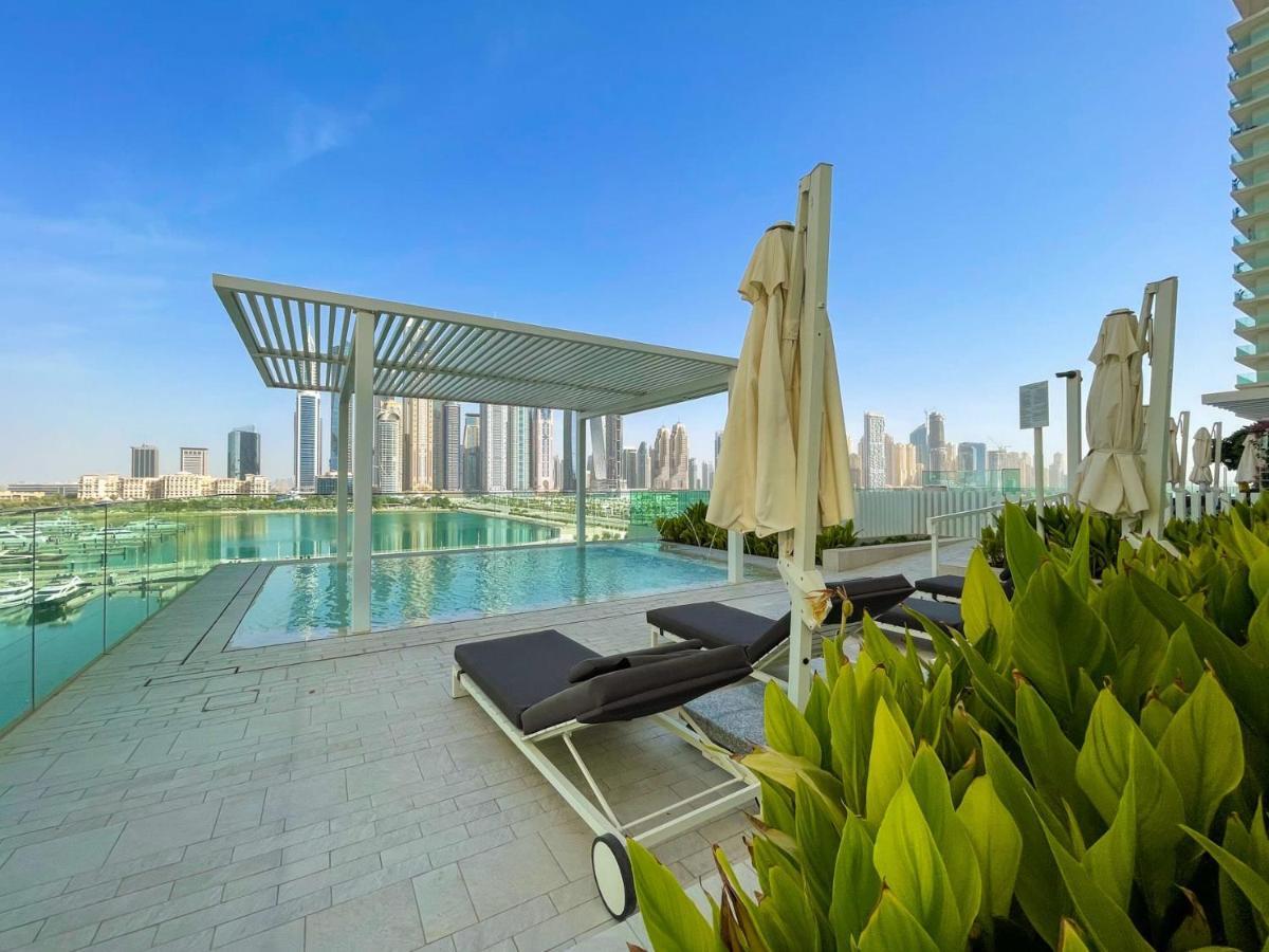 Luxfolio Retreats - Beautiful Full Sea & Palm View Dubai